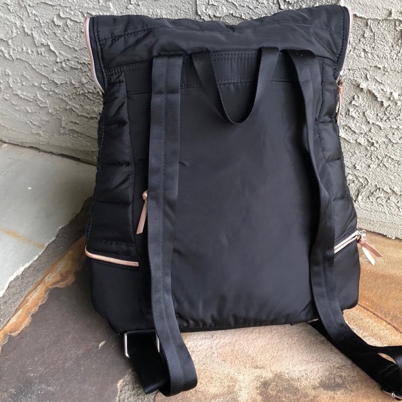 🆕 Stella & Dot Black Quilted Crush It Backpack - Picture 7 of 11